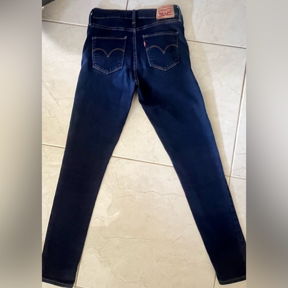 Levi's Women's Straight Leg Jeans - Dark Blue Wash - Picture 2 of 9